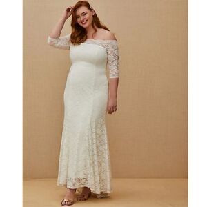Ivory Lace Off ShoulderFit & Flare Wedding Dress